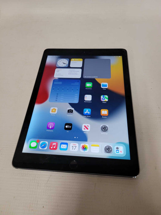 Apple iPad 2 32GB (A1566) - READ