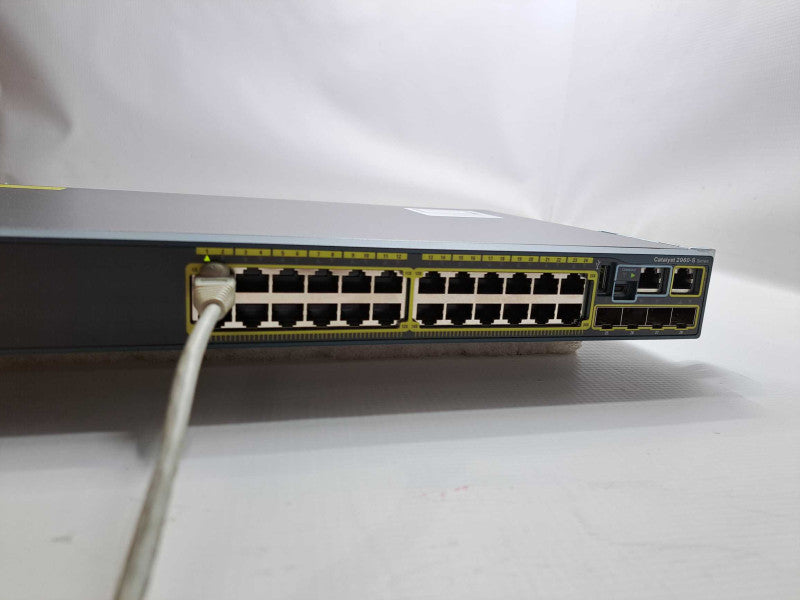 Cisco WS-C2960S-24TS-L 24-Port Gigabit Managed Switch )