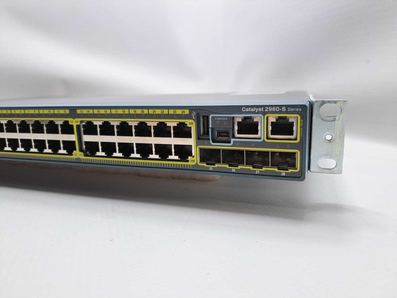 Cisco WS-C2960S-24TS-L 24-Port Gigabit Managed Switch )