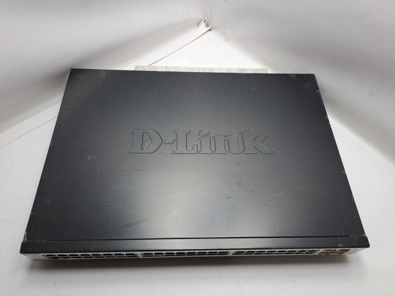 D-Link DGS-1248T Web Smart 48-Port 10/100/1000 + 4 Combo SFP Switch )