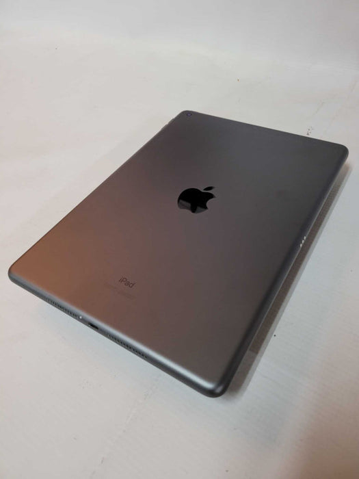 Apple iPad 8th Gen 32GB (A2270) - READ
