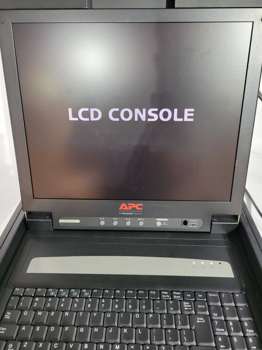 APC AP5717 17\\" Rackmount LCD KVM Console !