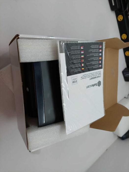 Safe Scan Conterfeit Money Detector UV & White Light  Model: 70 Black