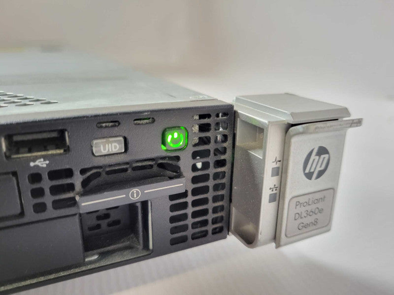 HP Proliant DL360e Gen8 2x Xeon E5-2440 READ $