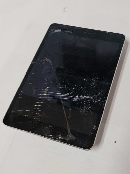 Apple iPad Mini 4 32GB (A1538) - READ