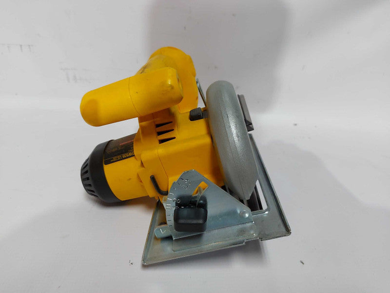 Dewalt DW935 5 3/8\\" Trim saw - READ #