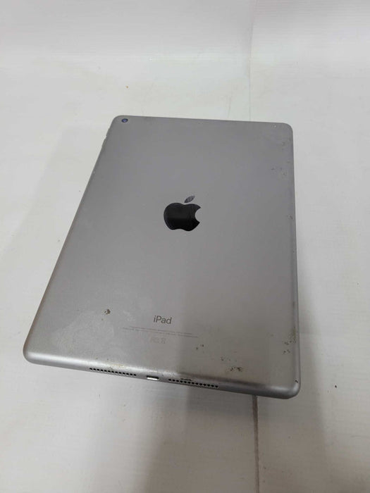 Apple iPad 6th Gen (A1893) -READ