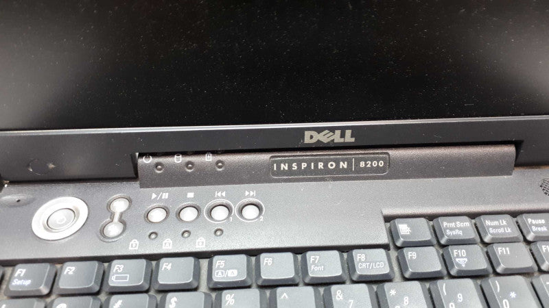 Inspiron 18200 Dell Model PP01X  Laptop &