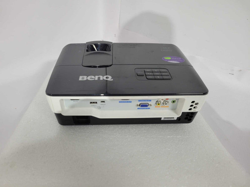 BENQ MH680 HDMI DLP Projector 3000 Lumens HDMI !