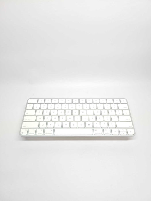 Apple Magic Keyboard A2450 - Latest model