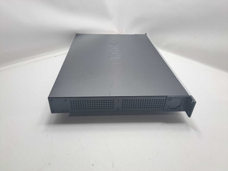 D-Link xStack DGS-3620-28TC 20 Port Gigabit 4 Port Gig SFP + 4 Port 10G SFP+ )