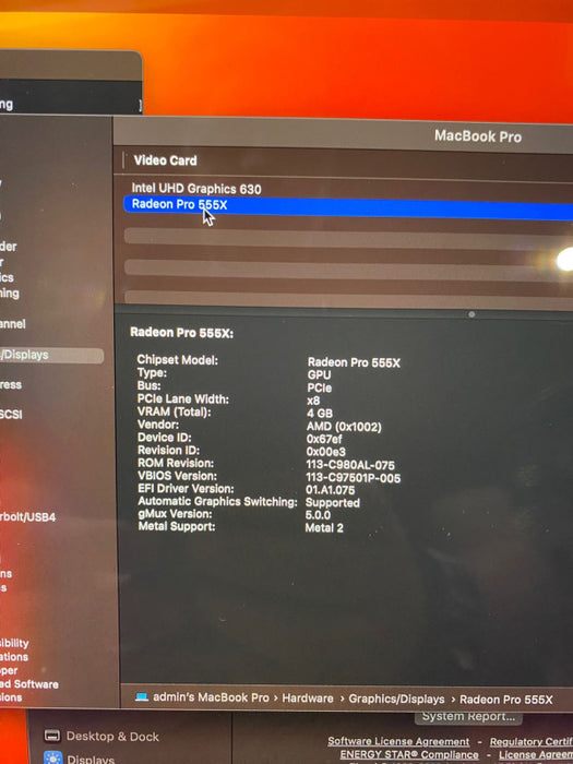 Apple MacBook Pro 15\\" 2018 Touchbar i7-8750H Radeon Pro 555X 16GB 256SSD READ