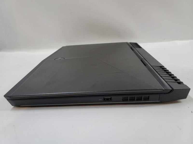 Alienware 15 R4 i7-8750H, 32GB DDR4, 4GB GTX 1070, 256GB m.2 + 1TB HDD  QÎ²