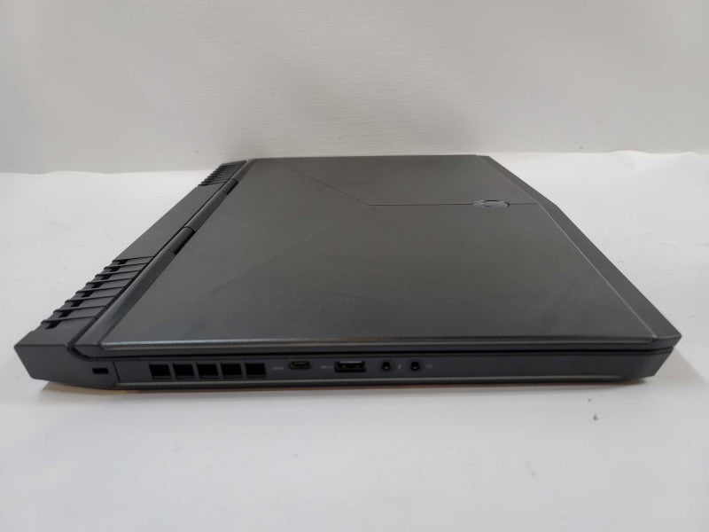 Alienware 15 R4 i7-8750H, 32GB DDR4, 4GB GTX 1070, 256GB m.2 + 1TB HDD  QÎ²