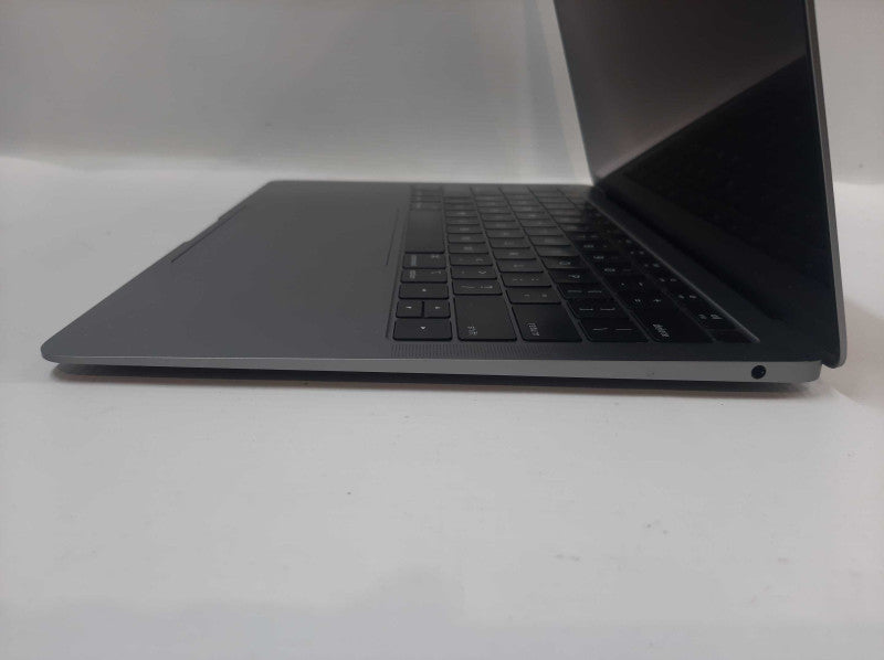 Apple MacBook Air 13\\" 2018 Intel Core i5-8210Y@1.60GHz 8GB RAM 256GB SSD READ