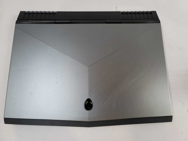 Alienware 15 R3 i7-7700, 16GB DDR4, 4GB GTX 1070, 256GB m.2 + 1TB HDD **READ Î²