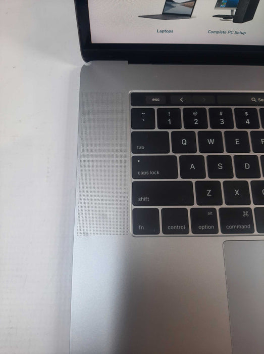 Apple MacBook Pro 15\\" 2016 i7-6700HQ @2.6Ghz Radeon Pro 450 16GB 512SSD READ