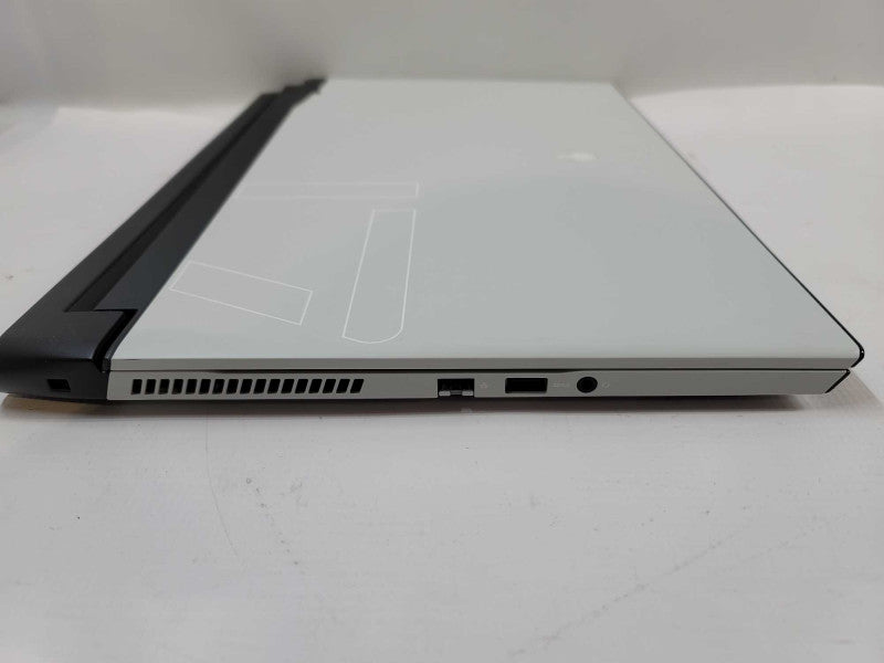 Alienware M17 R3 i7-10750H @ 2.60GHz, 16GB DDR4, 4GB RTX 2070 PARTS/REPAIR Î²
