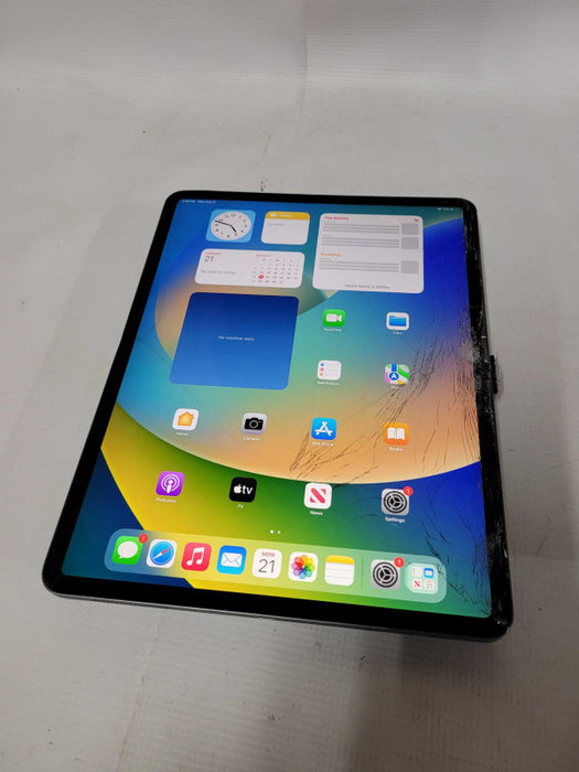 Apple iPad Pro 3rd Gen 12.9\\" (A1876) - READ