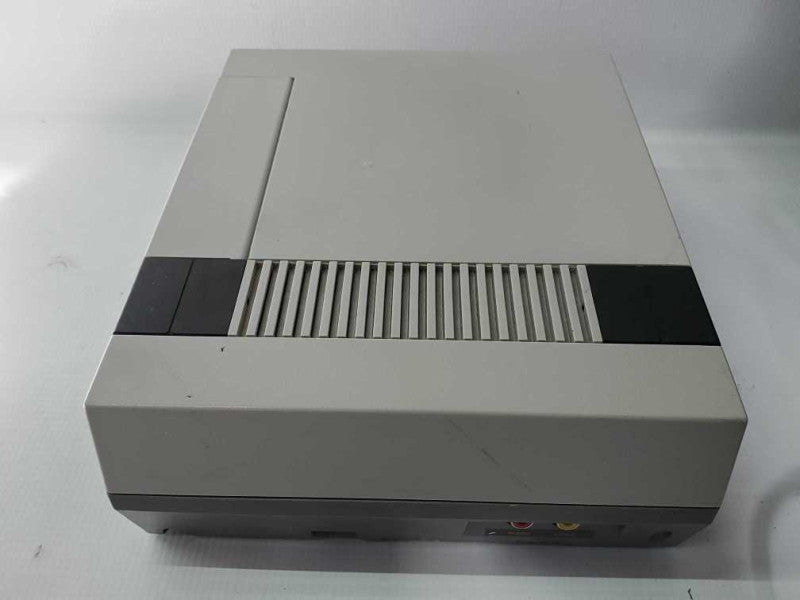 Nintendo Entertainment System NES-001 (AS-IS) )