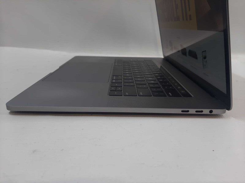 Apple MacBook Pro 15\\" 2019  i7-9750H @2.6Ghz Radeon Pro 555X 16GB 256SSD READ Q