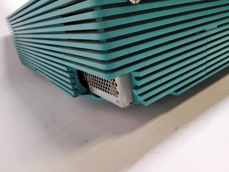 Silicon Graphics CMNB007Y75 SGI Indigo 2 Computer - case damage