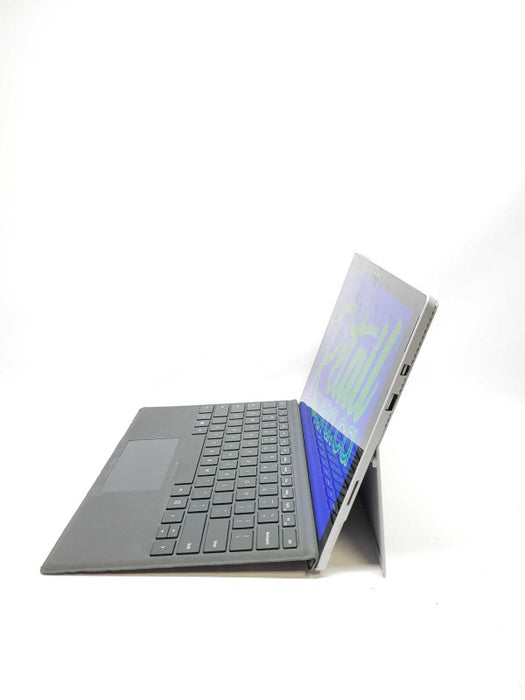 Microsoft Surface Pro 4 - Core i5-6300U | 8GB RAM | 256GB SSD (READ)
