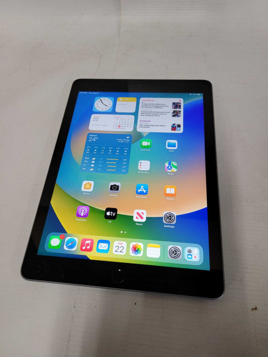 Apple iPad 6th Gen 32GB (A1893)