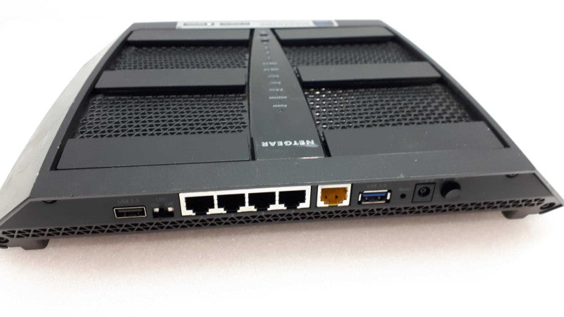 Netgear R8000-100NAS Tri-Band AC3200 Nighthawk X6 Wi-Fi Router &