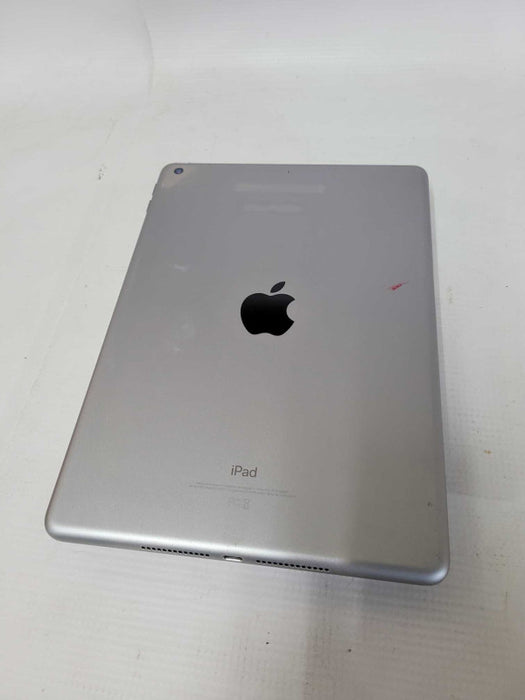 Apple iPad 5th Gen (A1822) Q