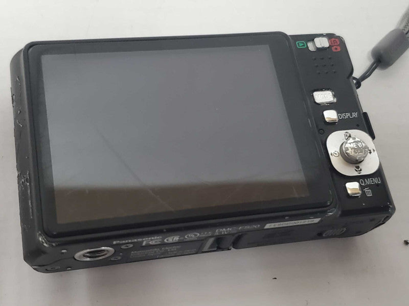 Panasonic Lumix DMC-FS20 10.0MP Digital Camera |