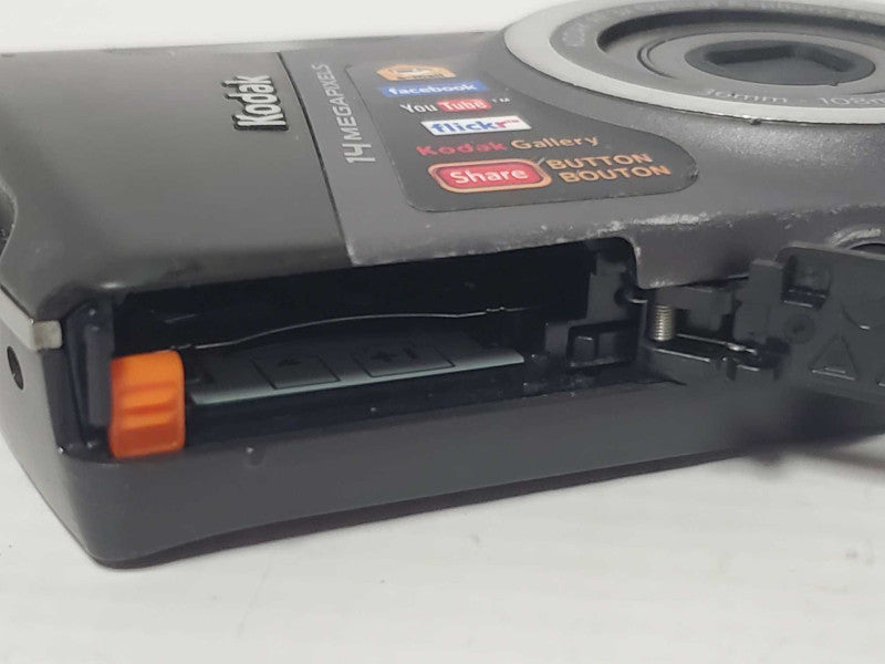 Kodak Easyshare M531 14.0MP Digital Camera (READ) |