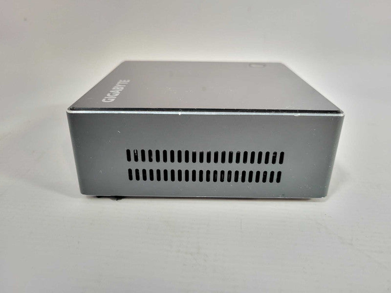GigaByte GB-BXi3H-4010 mini PC i3-4010U 8GB RAM 120GB SSD  Q$