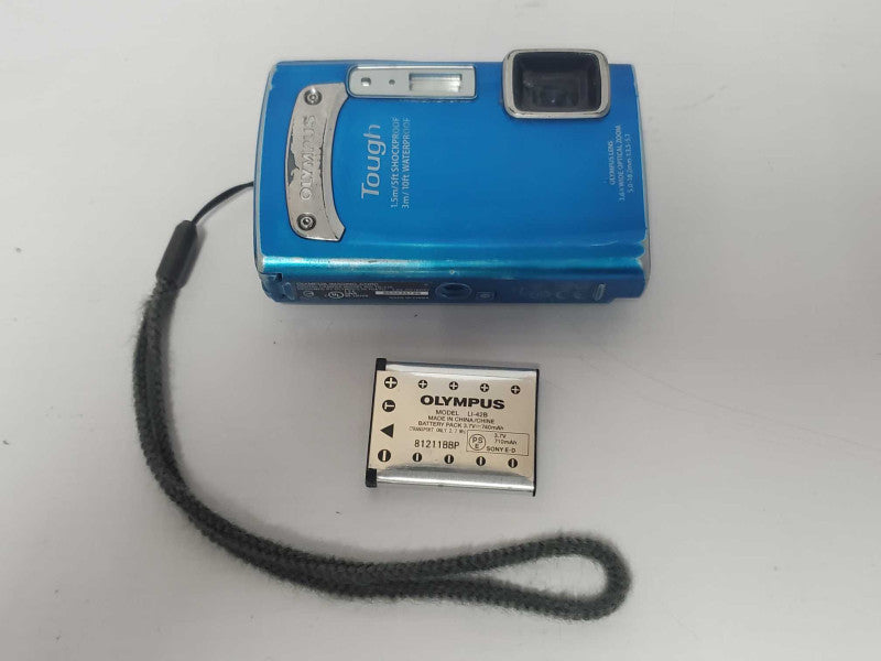 Olympus Tough TG-320 14.0MP Action Camera |