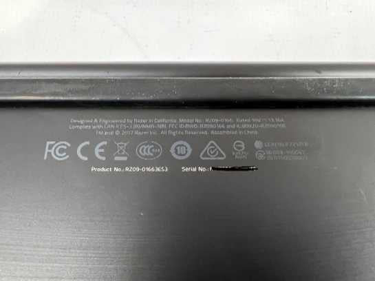 Razer Blade Pro RZ09-01663E53-R3U1 17.3\\" 4K/UHD GTX 1080 8 GB VRAM i7-7820HK 32 GB Memory 2x 512GB NVMe SSD READ !