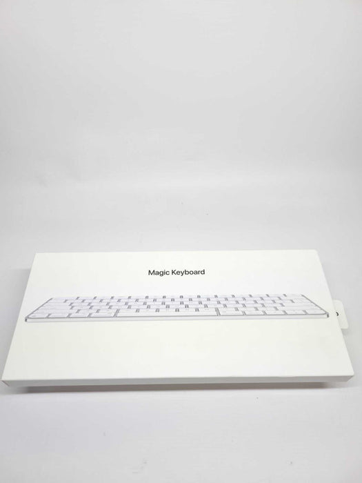 Apple Magic Keyboard A2450 Q