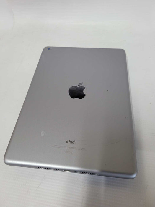 Apple iPad 5th Gen (A1822) - READ