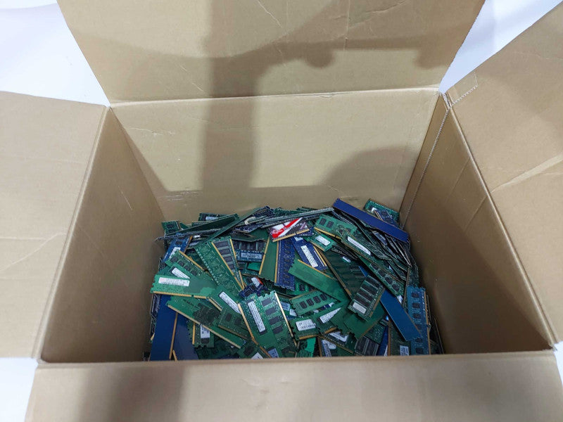 Box of SCRAP NON-HEATSINK Ram - 11Kg / 24.25 lb / read  #