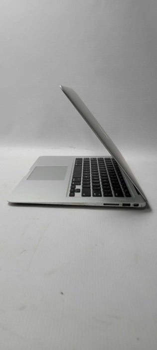 Macbook air 13\\" 2017 I5-5350U 8gb ram 500GB Drive
