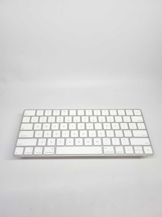 Apple Magic Keyboard A1644 Q