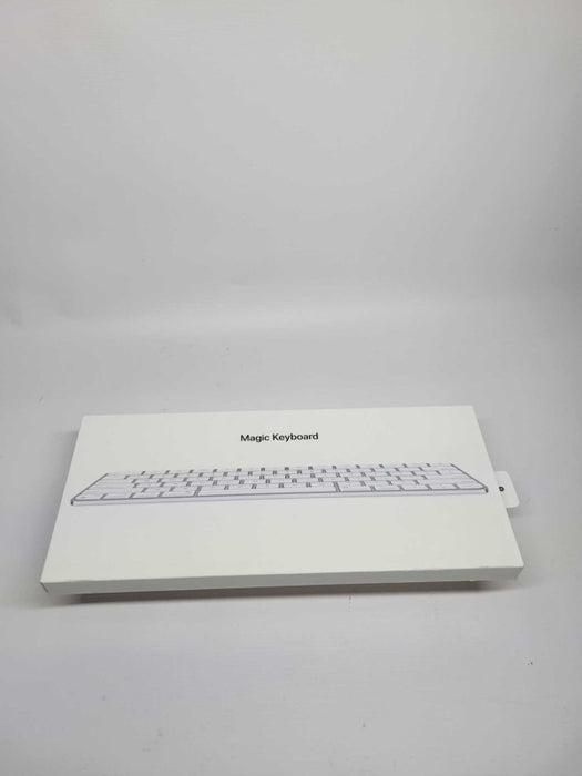 Apple Magic Keyboard A2450 Q