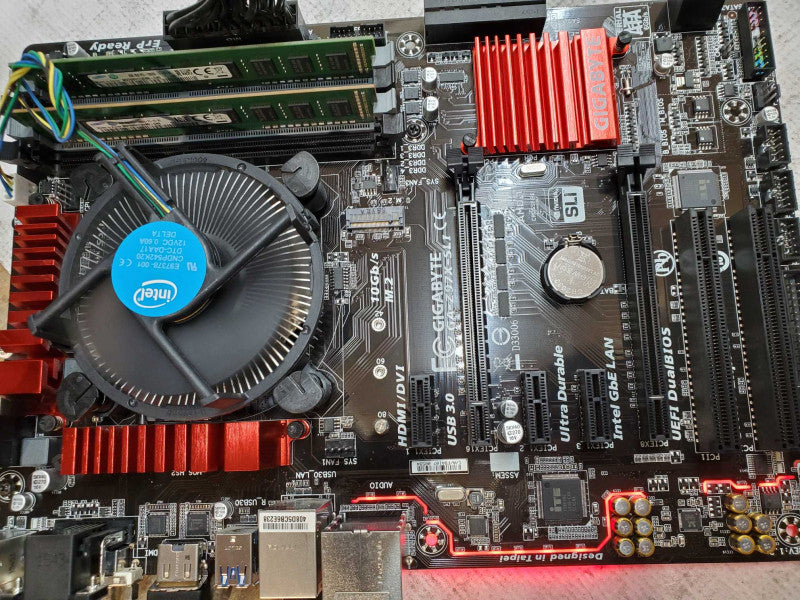 Gigabyte GA - Z97x-SLi with intel i7-4790 @ 3.60 GHZ 8GB DDR3 Combo