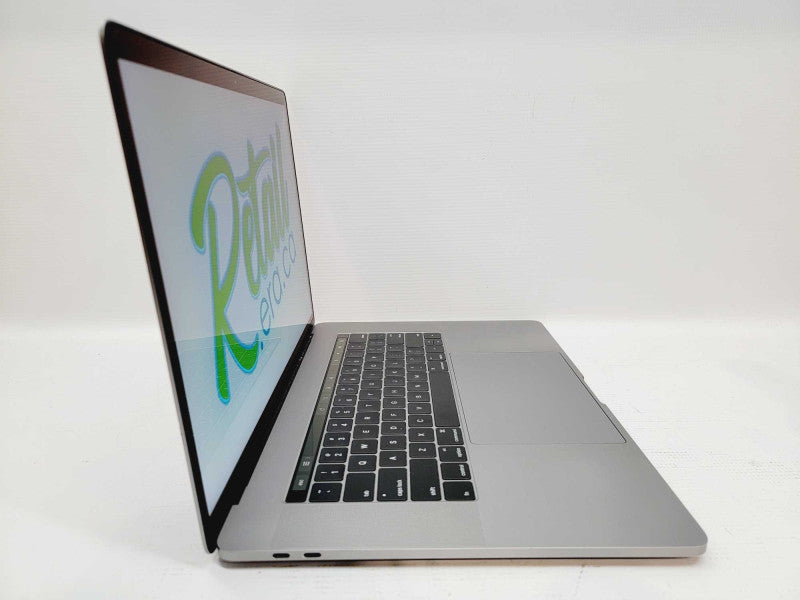 Apple Macbook Pro 2016 15\\" Core i7-6700HQ @ 2.6GHz 16GB DDR3 250GB SSD Radeon Pro 450 2GB (