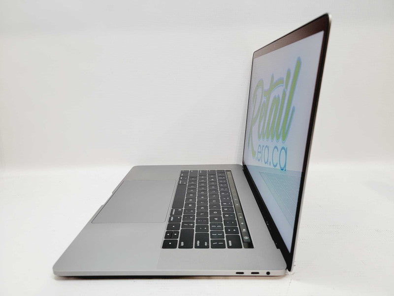 Apple Macbook Pro 2016 15\\" Core i7-6700HQ @ 2.6GHz 16GB DDR3 250GB SSD Radeon Pro 450 2GB (