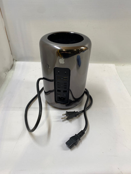 Apple Mac Pro Late 2013 Quad-Core Xeon E5-1620 FirePro D300 2GB 32GB 256 SSD