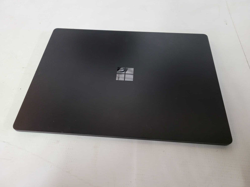 Microsoft Surface Laptop 2 - i5-8250U, 8GB RAM, 256GB SSD