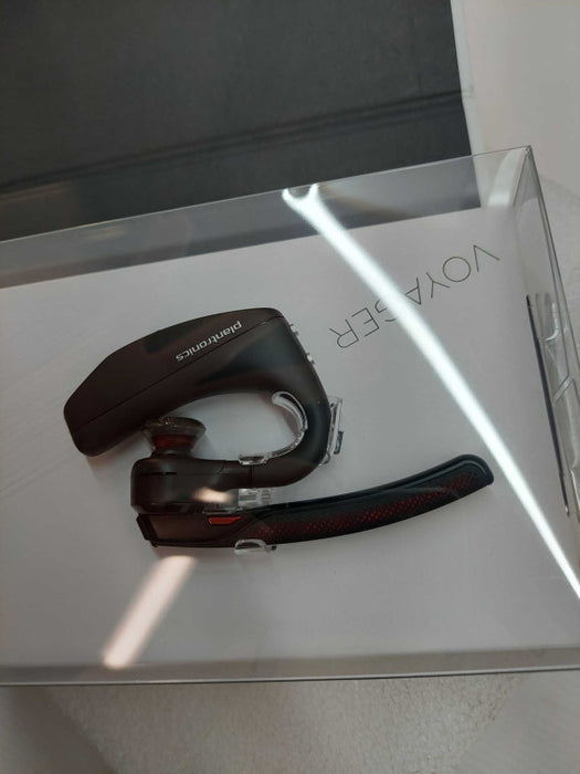 Plantronics Voyager 5200 PN: 203500-103 Model:POTE16 PLT  Bluetooth headset Q
