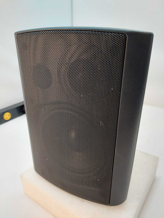 C2G 39905  10\\" Wall Mount Speaker 30W  Q