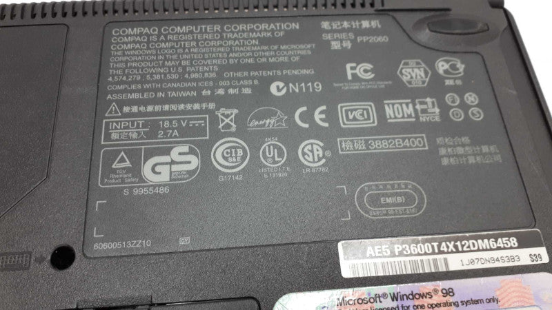 Vintage Compaq Armada E500 PP2060 Laptop Computer &
