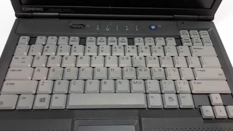 Vintage Compaq Armada E500 PP2060 Laptop Computer &
